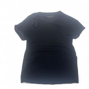 Black top with puff sleeve
